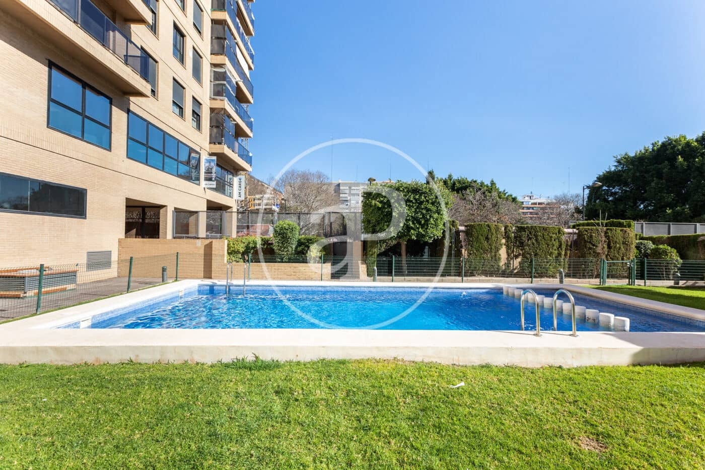 2 soverom Leilighet til leie i Valencia by med svømmebasseng - € 1 500 (Ref: 9652097)