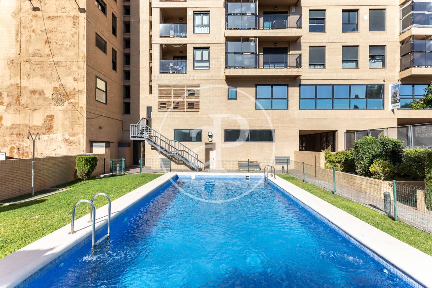 2 soverom Leilighet til leie i Valencia by med svømmebasseng - € 1 500 (Ref: 9652097)