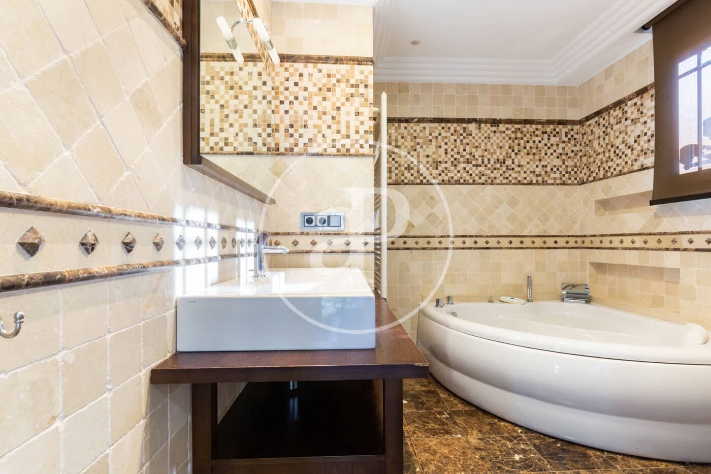 4 soverom Villa til leie i Alginet med svømmebasseng - € 4 500 (Ref: 9652098)