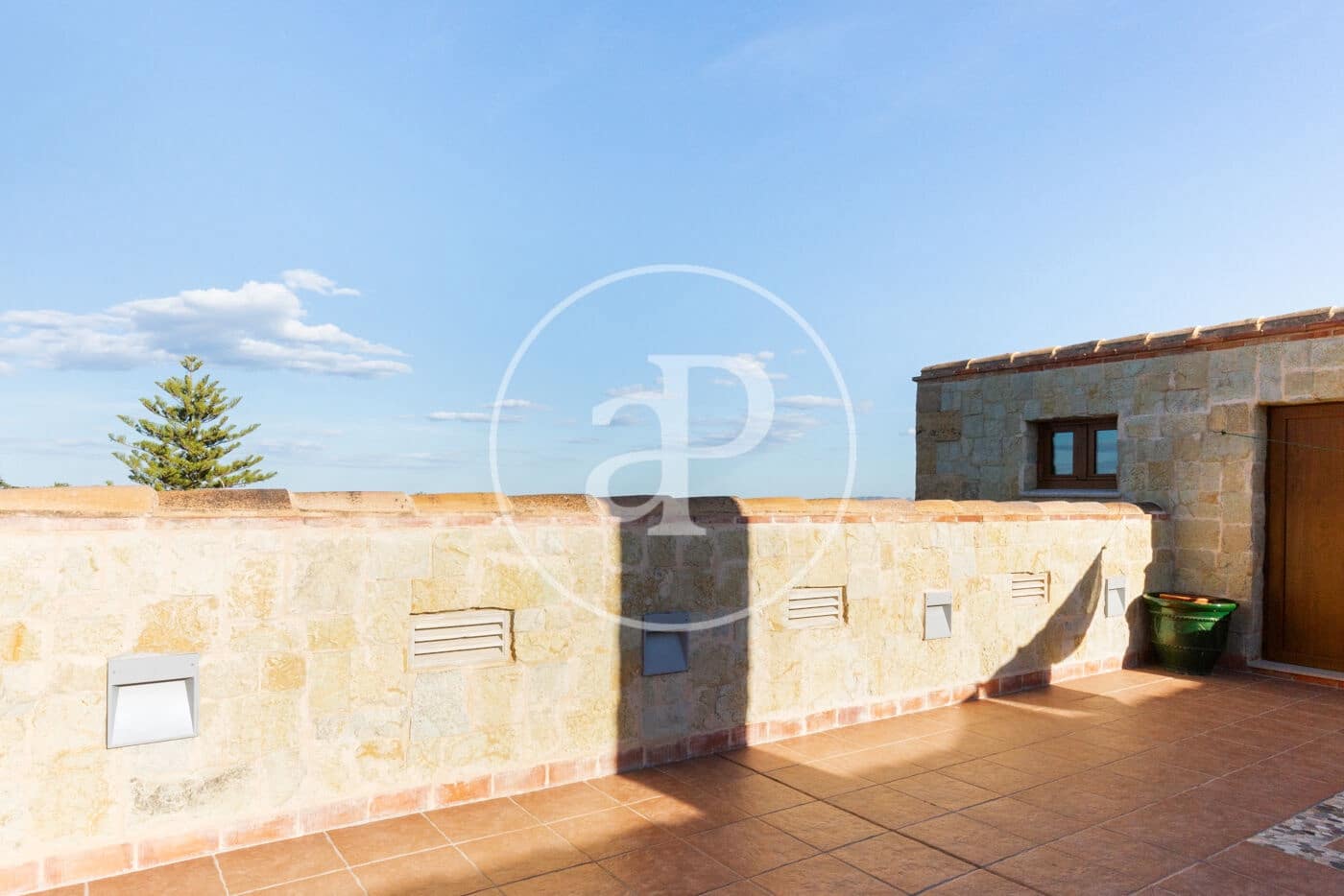 4 soverom Villa til leie i Alginet med svømmebasseng - € 4 500 (Ref: 9652098)