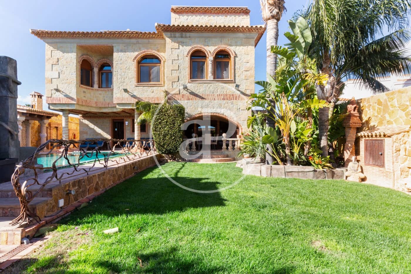 4 soverom Villa til leie i Alginet med svømmebasseng - € 4 500 (Ref: 9652098)