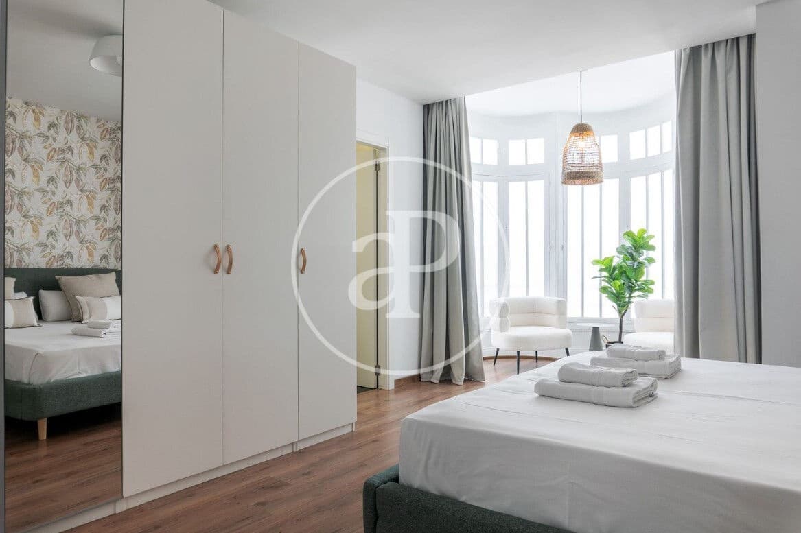 5 sypialnia Apartament do wynajęcia w Miasto Walencja - 3 500 € (Ref: 9659510)