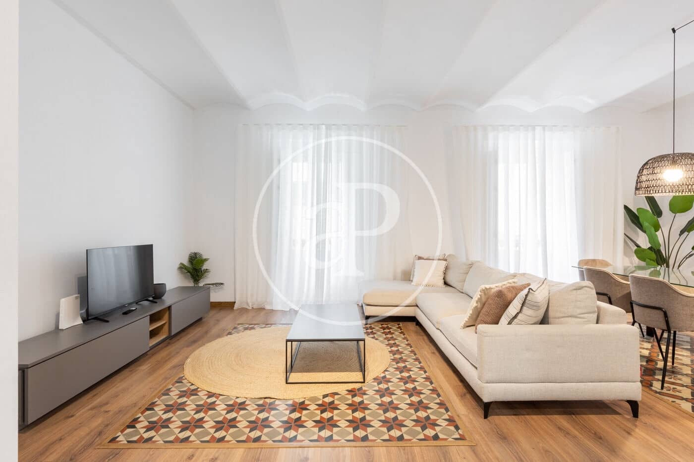 5 bedroom Apartment for rent in Valencia city - € 3,300 (Ref: 9659510)