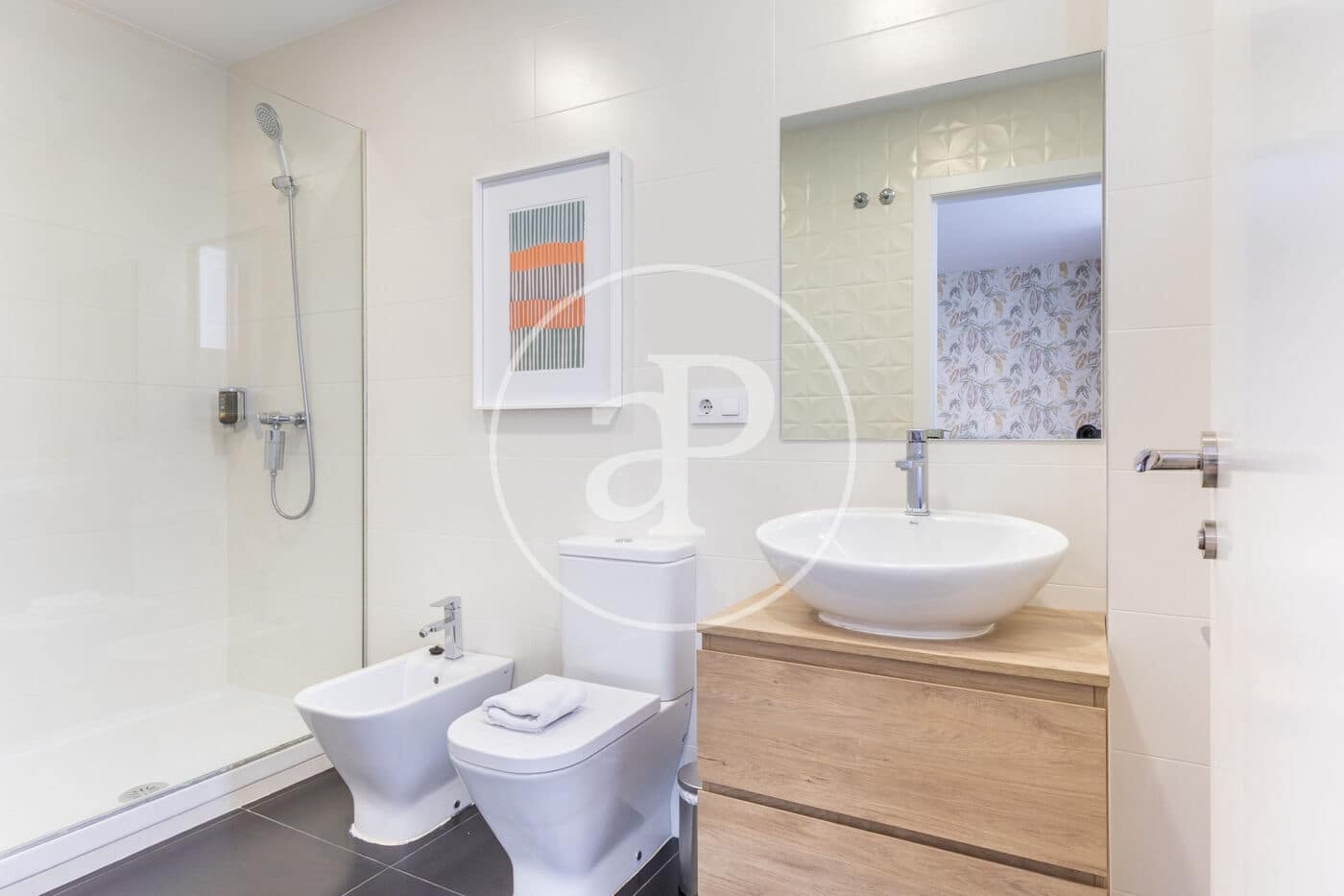 5 bedroom Apartment for rent in Valencia city - € 3,300 (Ref: 9659510)