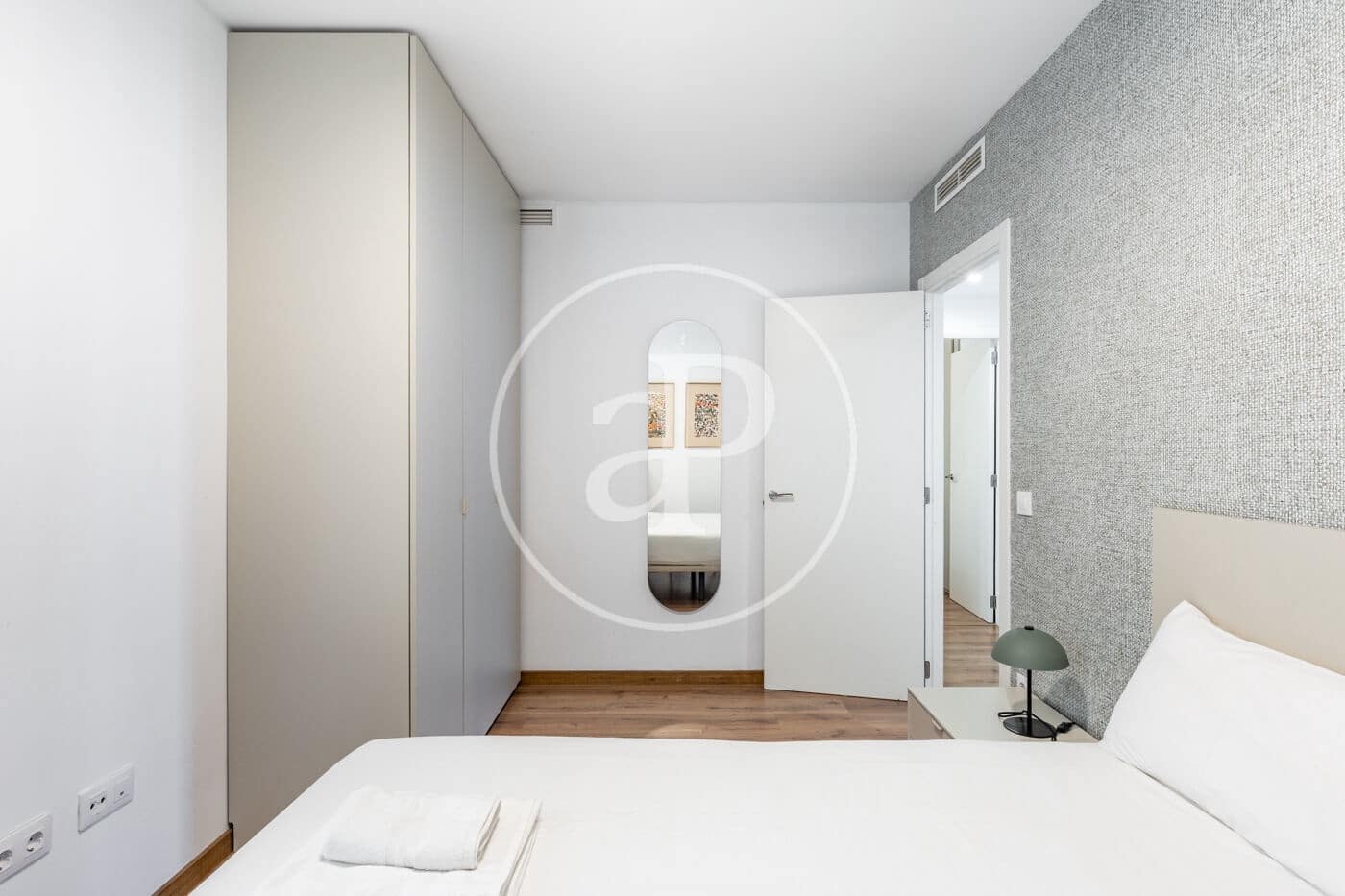 5 bedroom Apartment for rent in Valencia city - € 3,300 (Ref: 9659510)