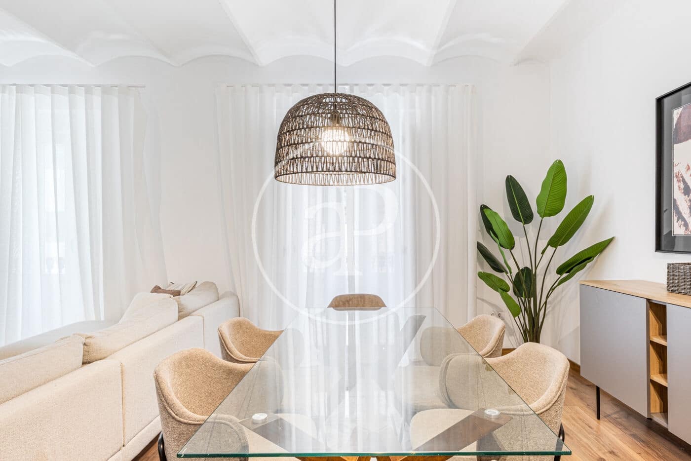 5 bedroom Apartment for rent in Valencia city - € 3,300 (Ref: 9659510)