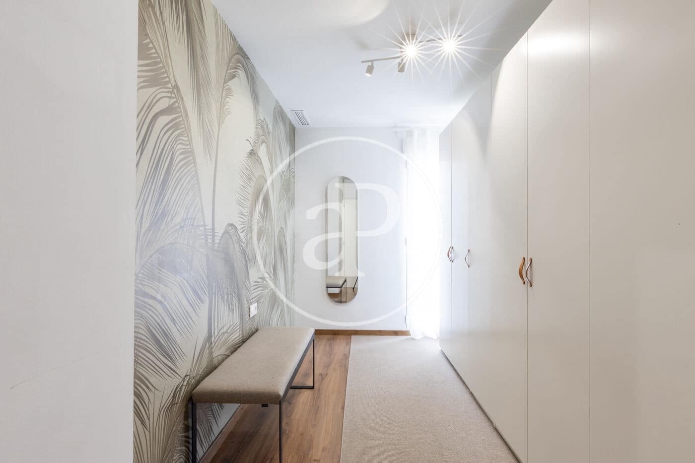 5 bedroom Apartment for rent in Valencia city - € 3,300 (Ref: 9659510)