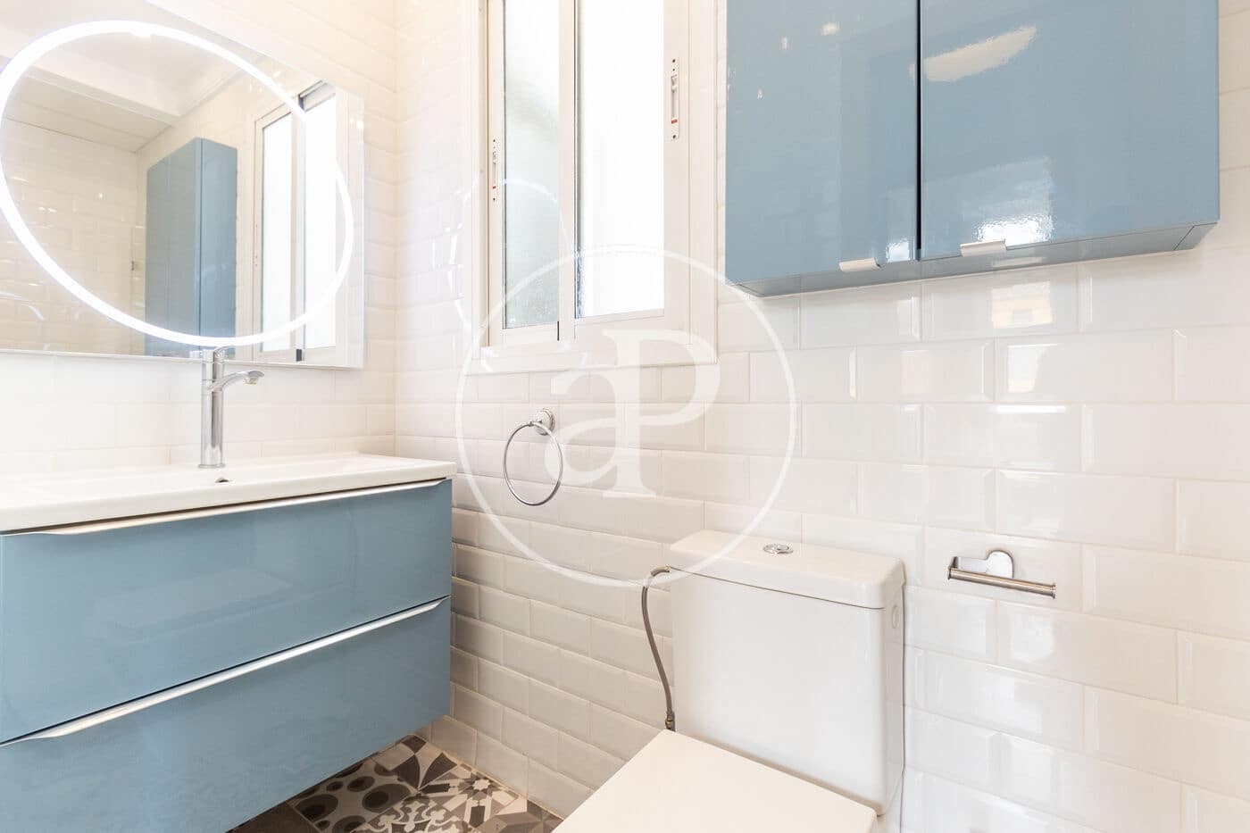 4 sovrum Lägenhet att hyra i Valencia stad - 2 000 € (Ref: 9666602)