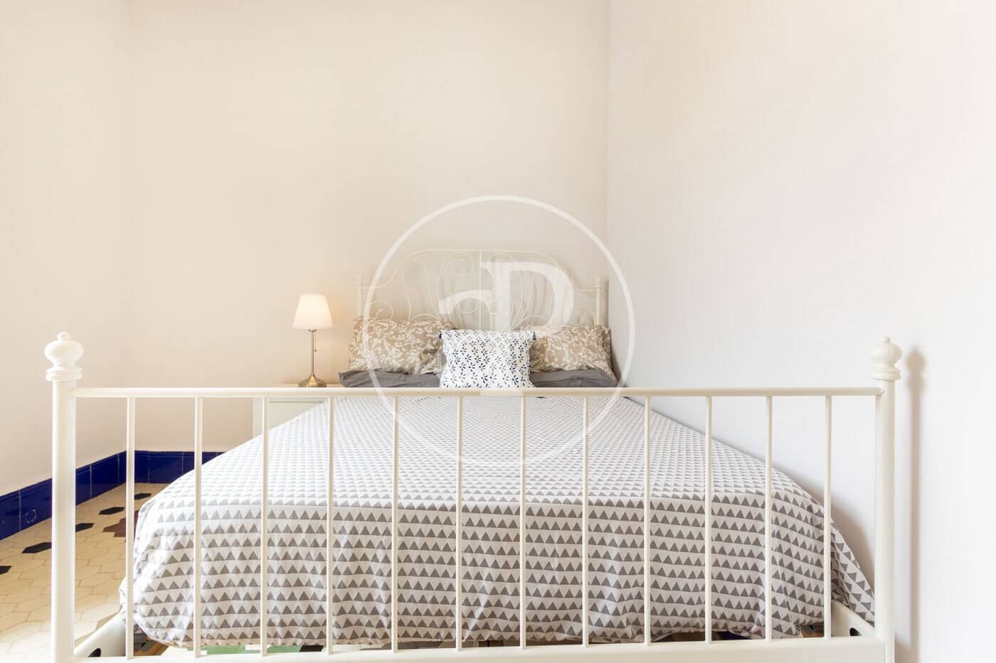 4 sovrum Lägenhet att hyra i Valencia stad - 2 000 € (Ref: 9666602)