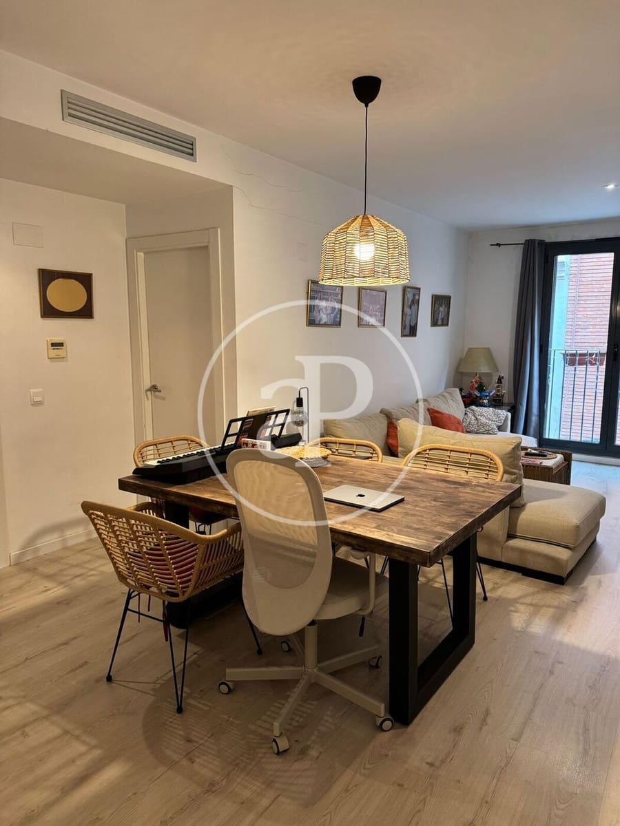 Apartamento de 2 habitaciones en València ciudad en alquiler - 1.850 € (Ref: 9666603)