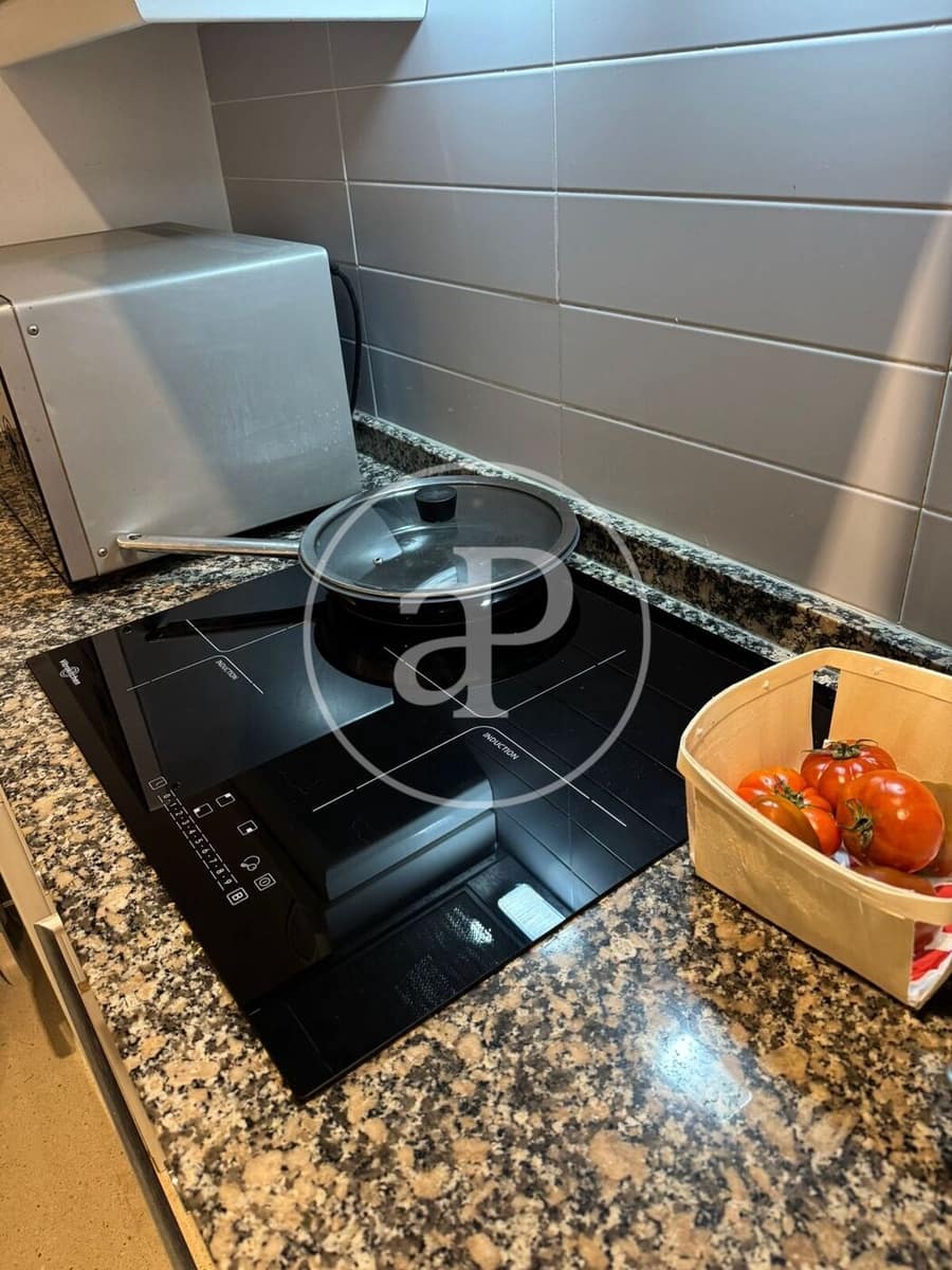 Apartamento de 2 habitaciones en València ciudad en alquiler - 1.850 € (Ref: 9666603)