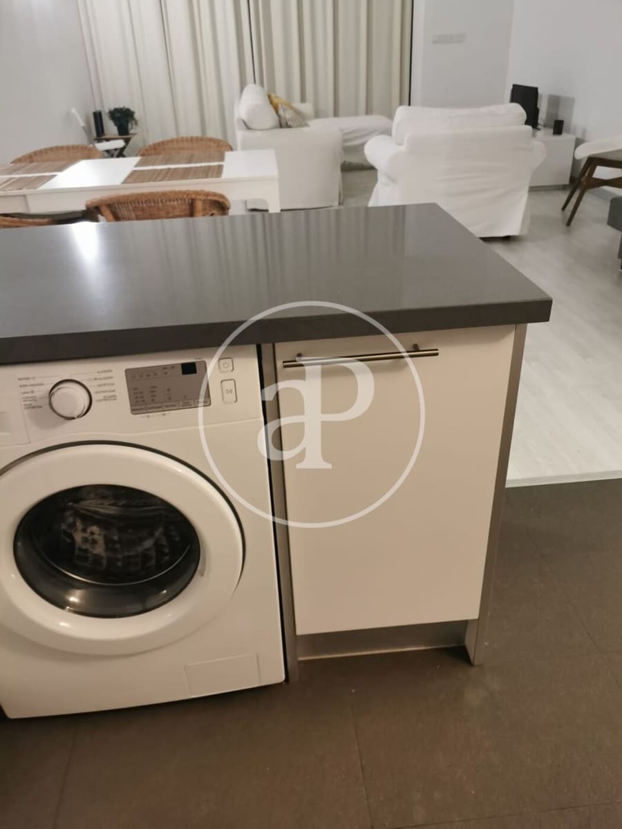 1 bedroom Villa for rent in Valencia city - € 1,150 (Ref: 9674310)