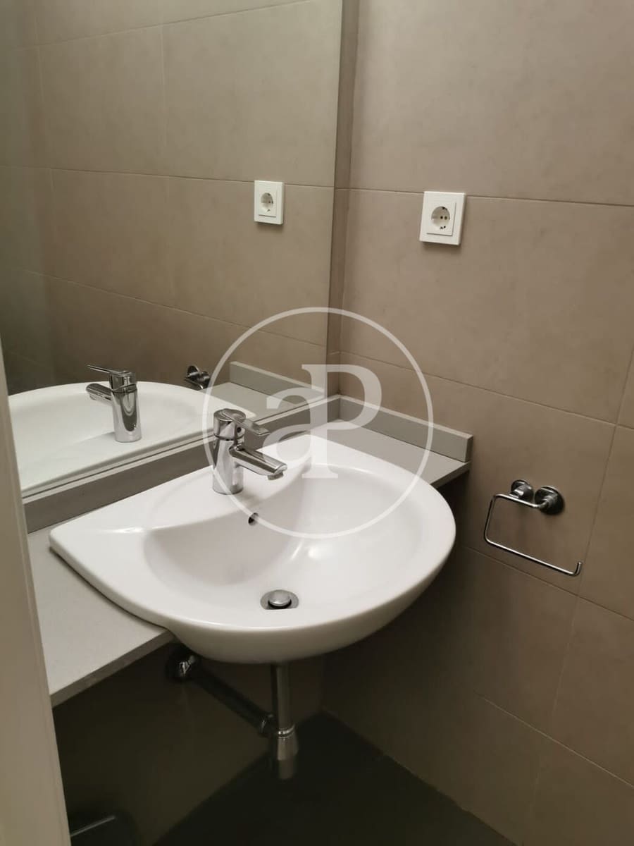 1 bedroom Villa for rent in Valencia city - € 1,150 (Ref: 9674310)