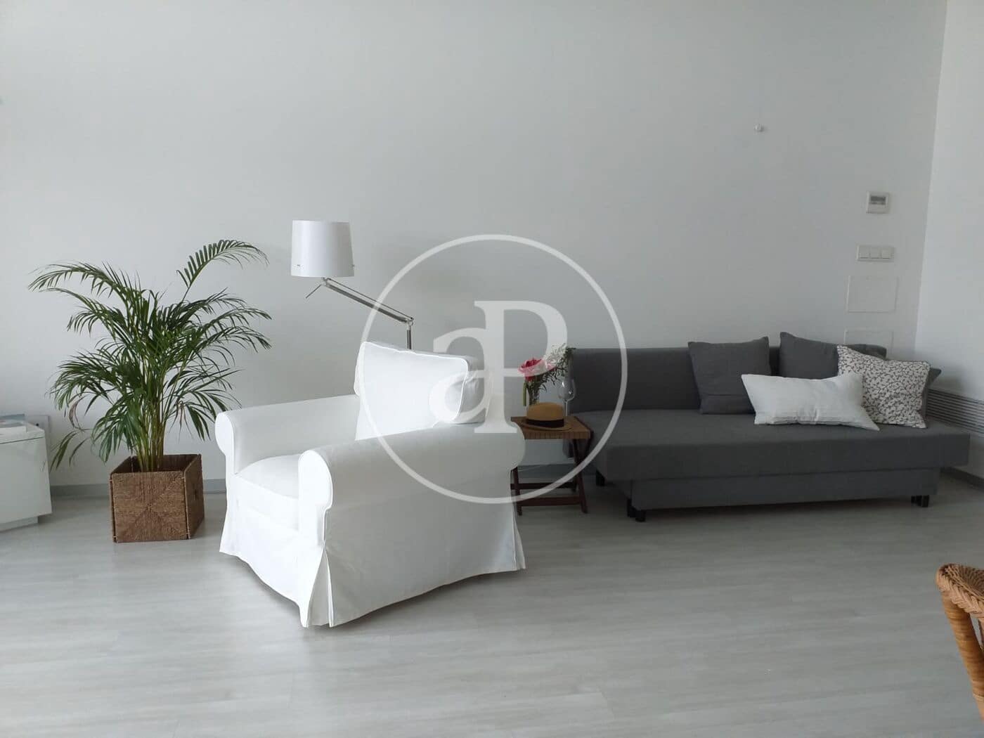 1 bedroom Villa for rent in Valencia city - € 1,150 (Ref: 9674310)