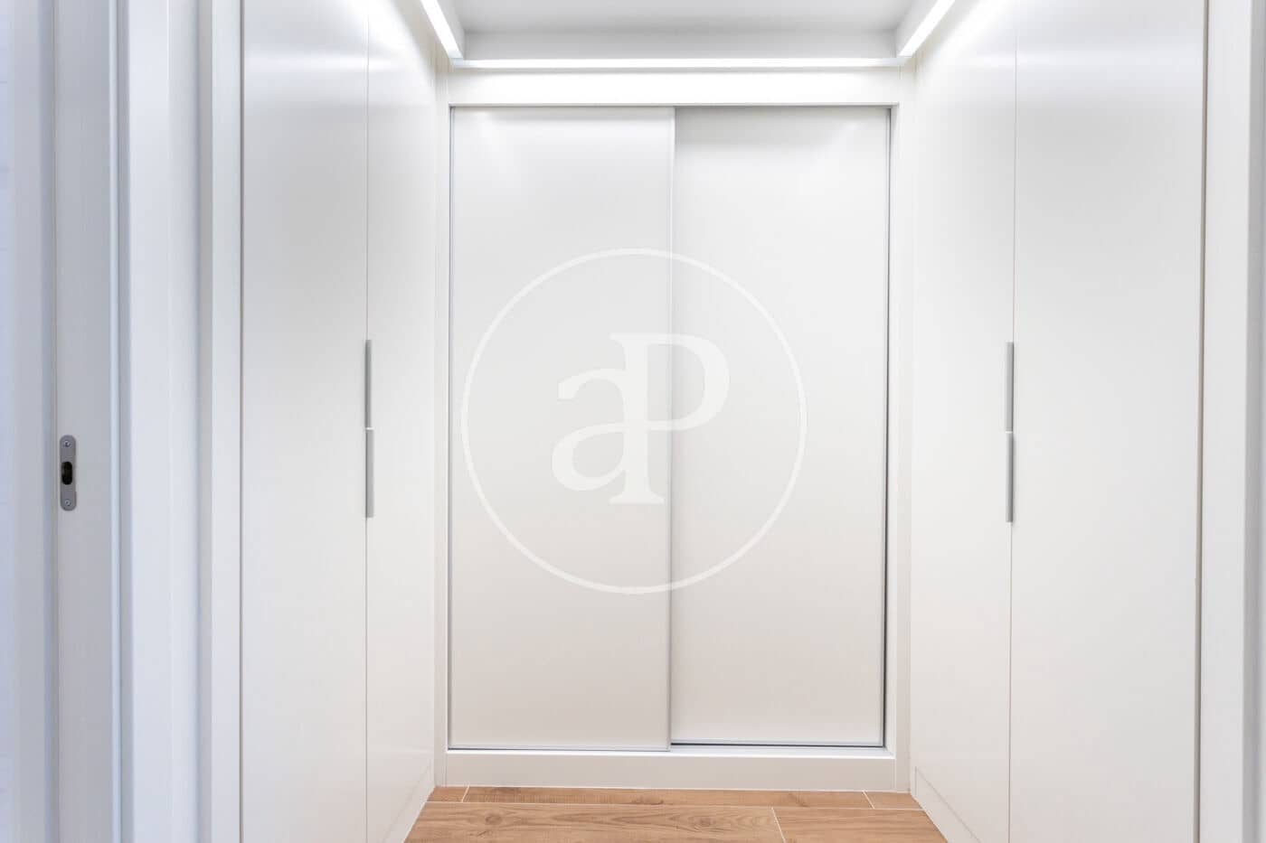 3 Zimmer Apartment zu vermieten in Valencia Stadt mit Pool - 4.600 € (Ref: 9674311)