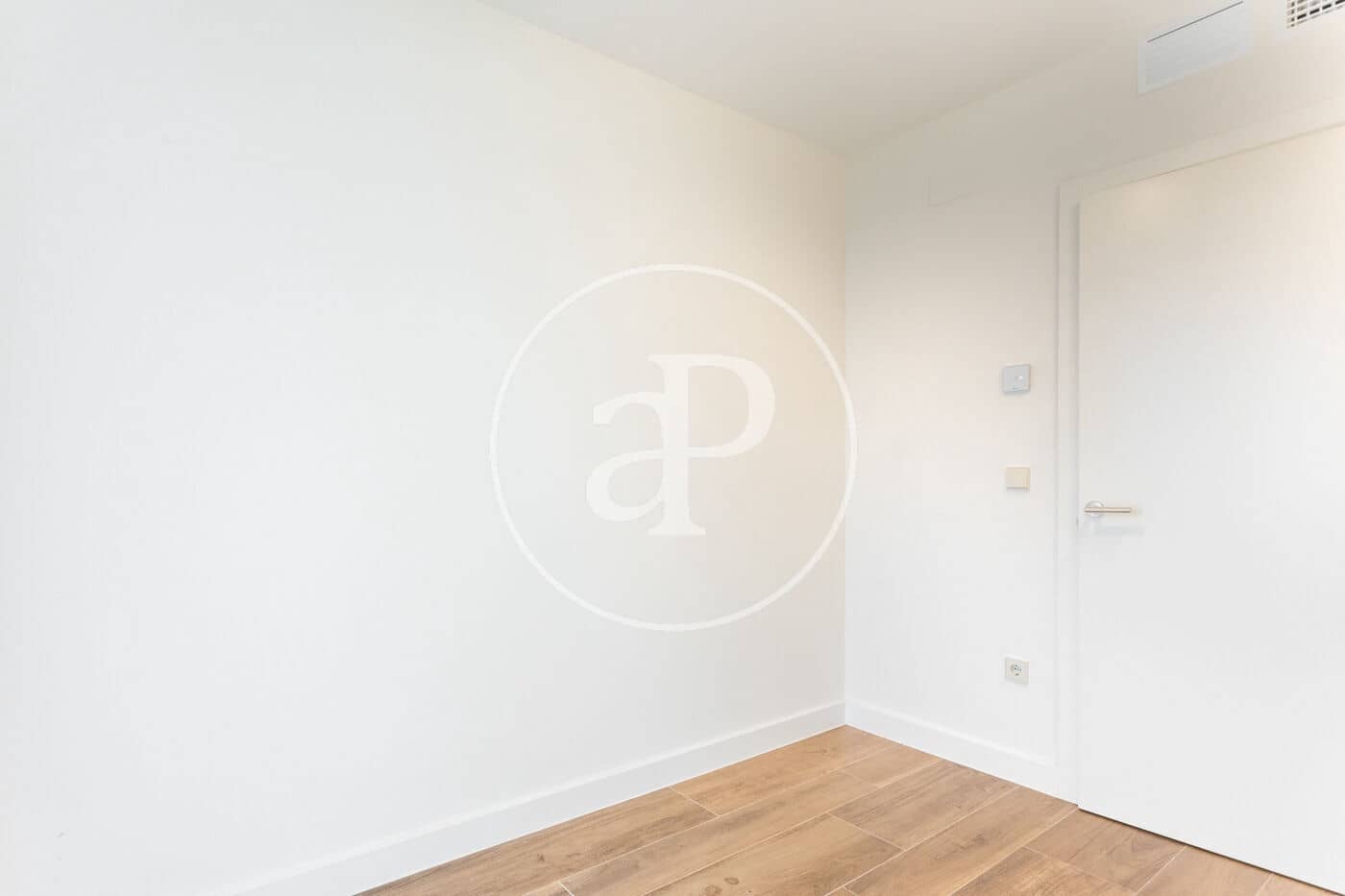 3 Zimmer Apartment zu vermieten in Valencia Stadt mit Pool - 4.600 € (Ref: 9674311)