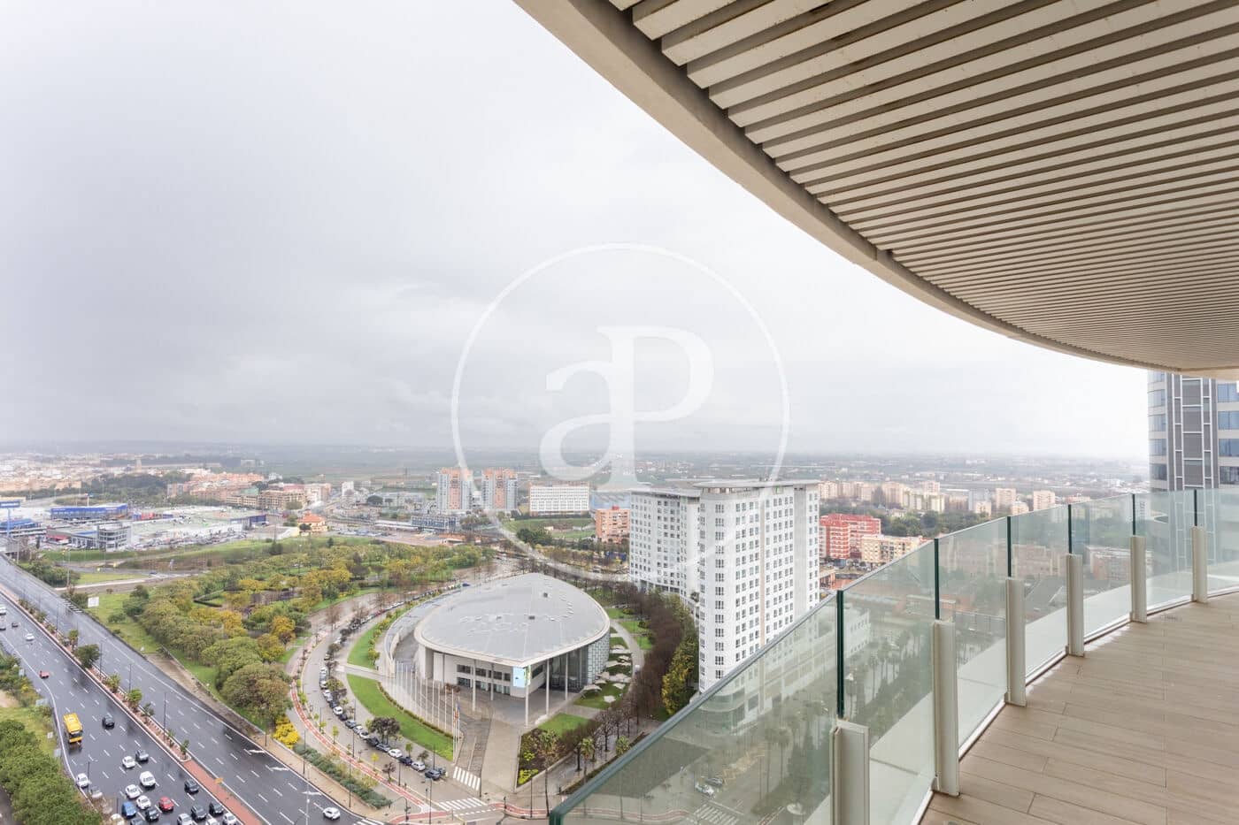 3 Zimmer Apartment zu vermieten in Valencia Stadt mit Pool - 4.600 € (Ref: 9674311)