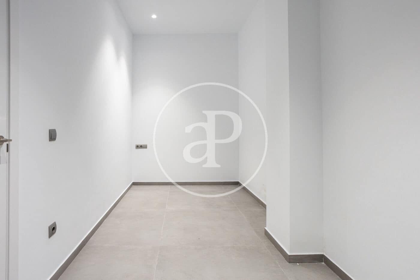 Apartamento de 2 habitaciones en València ciudad en alquiler - 1.100 € (Ref: 9674312)