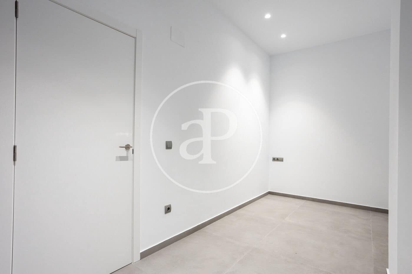 Apartamento de 2 habitaciones en València ciudad en alquiler - 1.100 € (Ref: 9674312)