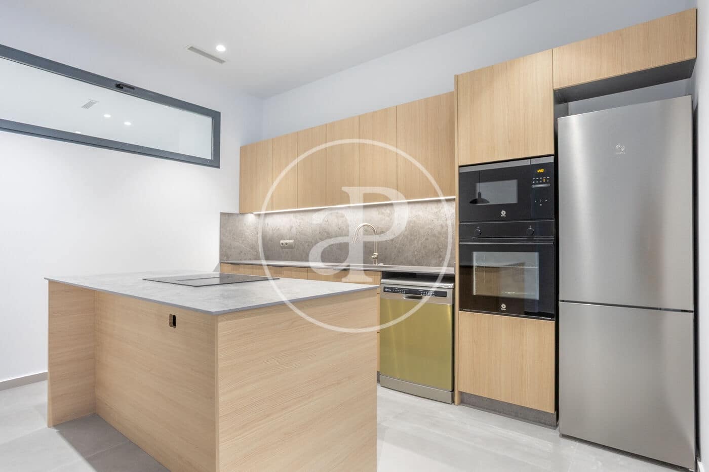 Apartamento de 2 habitaciones en València ciudad en alquiler - 1.100 € (Ref: 9674312)