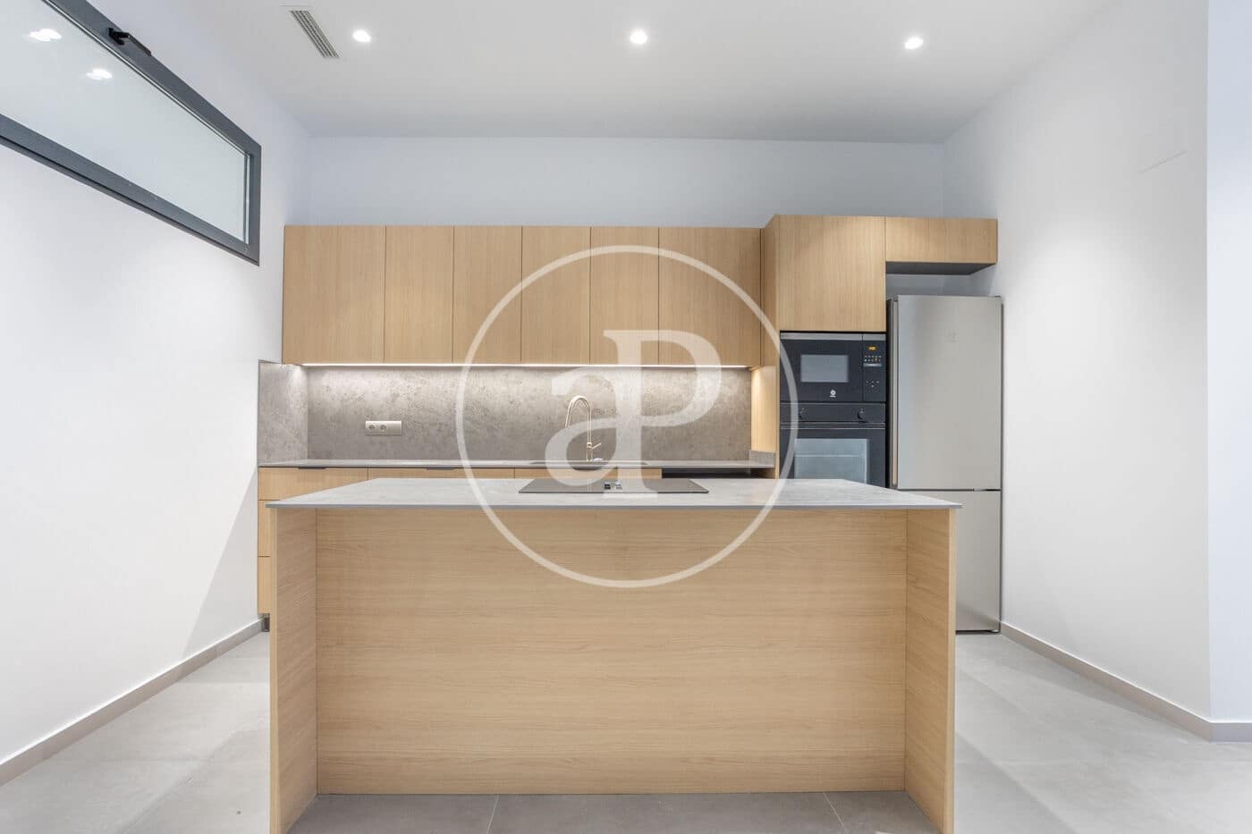 Apartamento de 2 habitaciones en València ciudad en alquiler - 1.100 € (Ref: 9674312)
