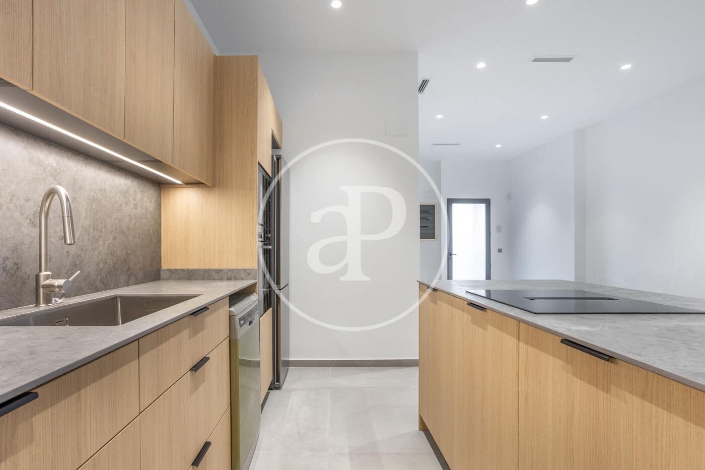 Apartamento de 2 habitaciones en València ciudad en alquiler - 1.100 € (Ref: 9674312)