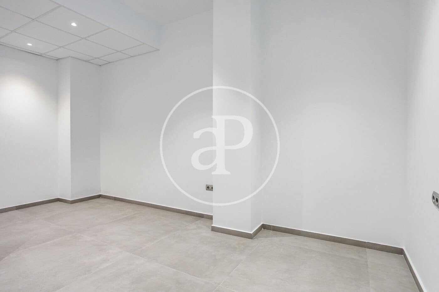 Apartamento de 2 habitaciones en València ciudad en alquiler - 1.100 € (Ref: 9674312)