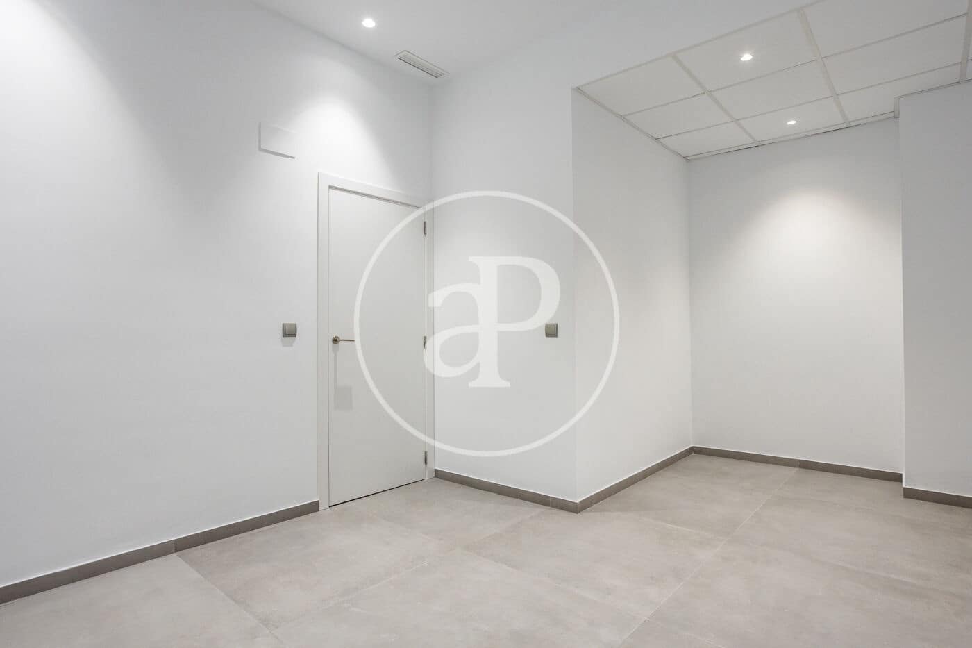 Apartamento de 2 habitaciones en València ciudad en alquiler - 1.100 € (Ref: 9674312)