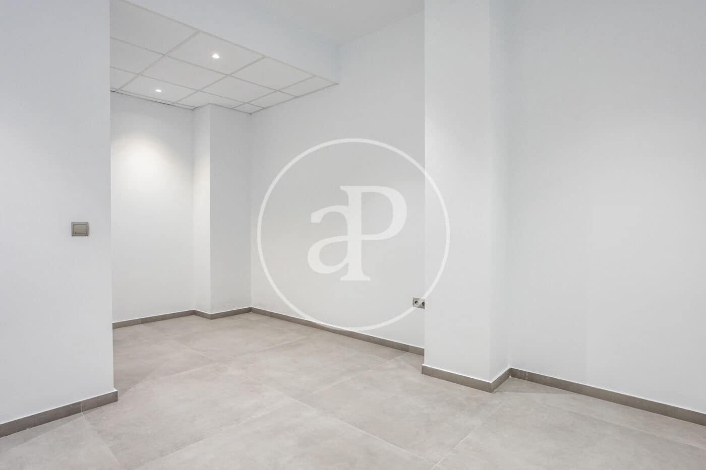 Apartamento de 2 habitaciones en València ciudad en alquiler - 1.100 € (Ref: 9674312)