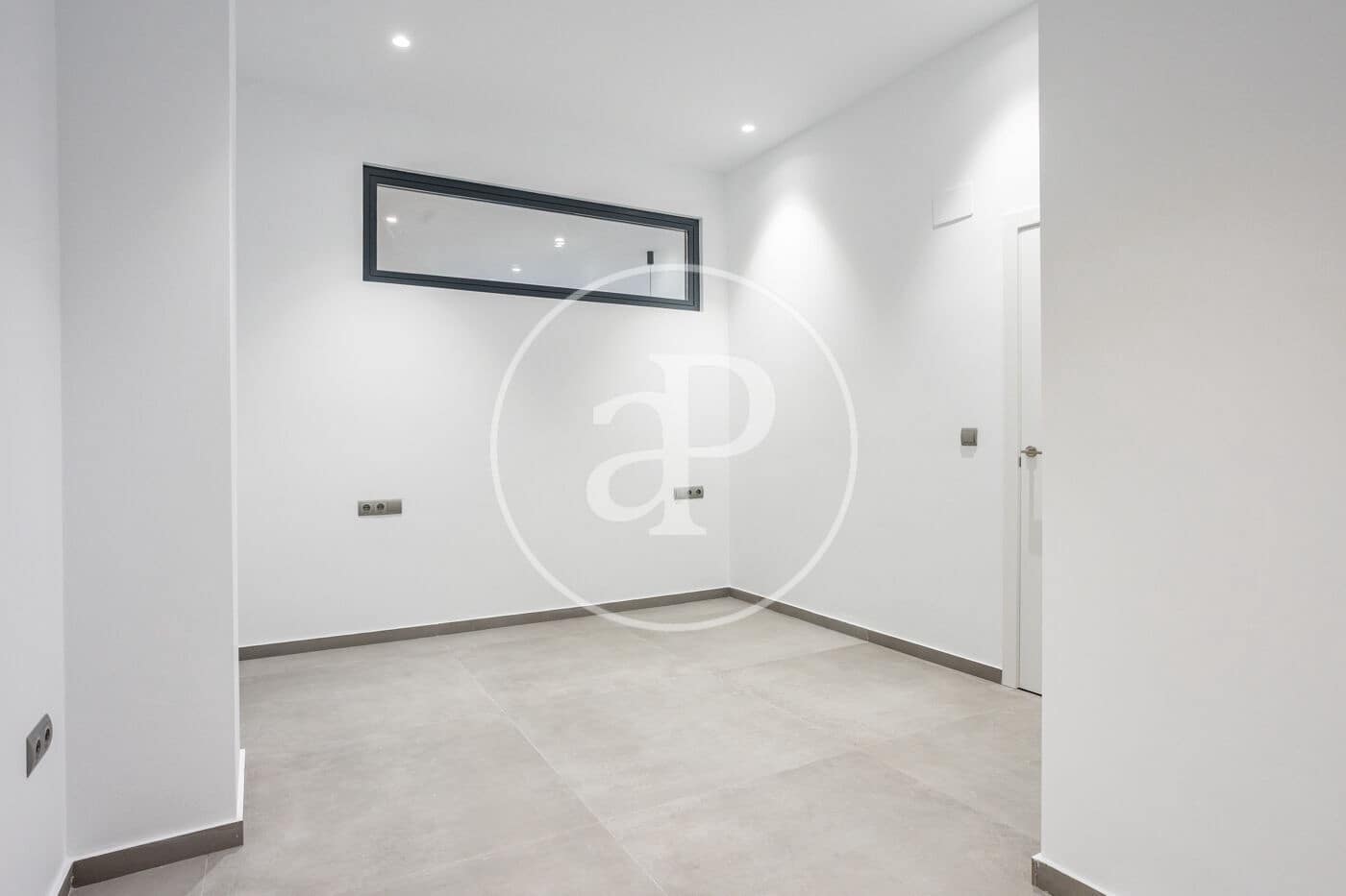 Apartamento de 2 habitaciones en València ciudad en alquiler - 1.100 € (Ref: 9674312)