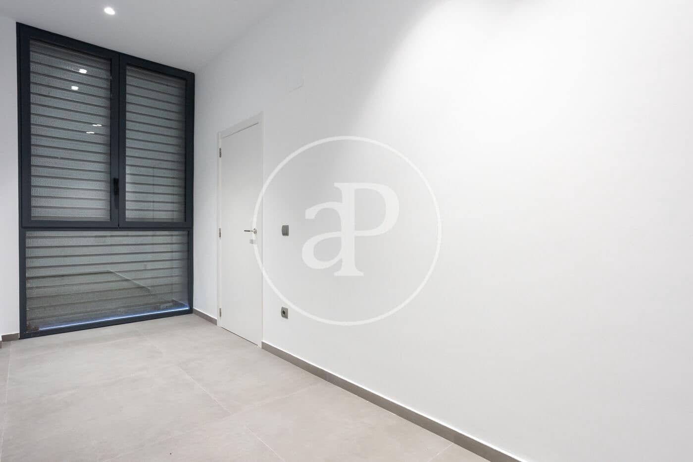 Apartamento de 2 habitaciones en València ciudad en alquiler - 1.100 € (Ref: 9674312)