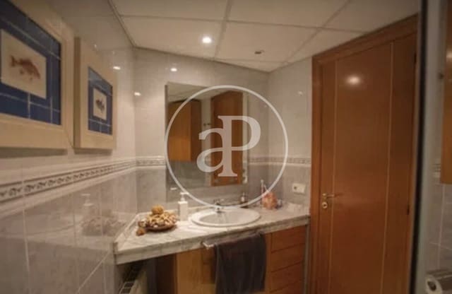 4 bedroom Apartment for rent in Ciutat de les Arts i de les Ciencies, Valencia city with pool - € 2,600 (Ref: 9674314)