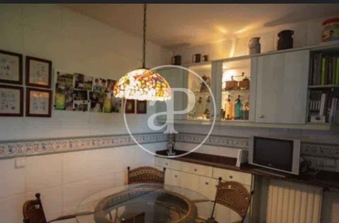 4 soveværelse Lejlighed til leje i Valencia by med swimmingpool - € 2.600 (Ref: 9674314)