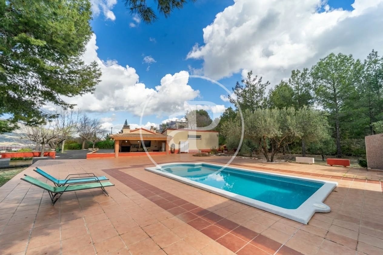 4 bedroom Villa for sale in Alcoy / Alcoi with pool - € 430,000 (Ref: 9674315)