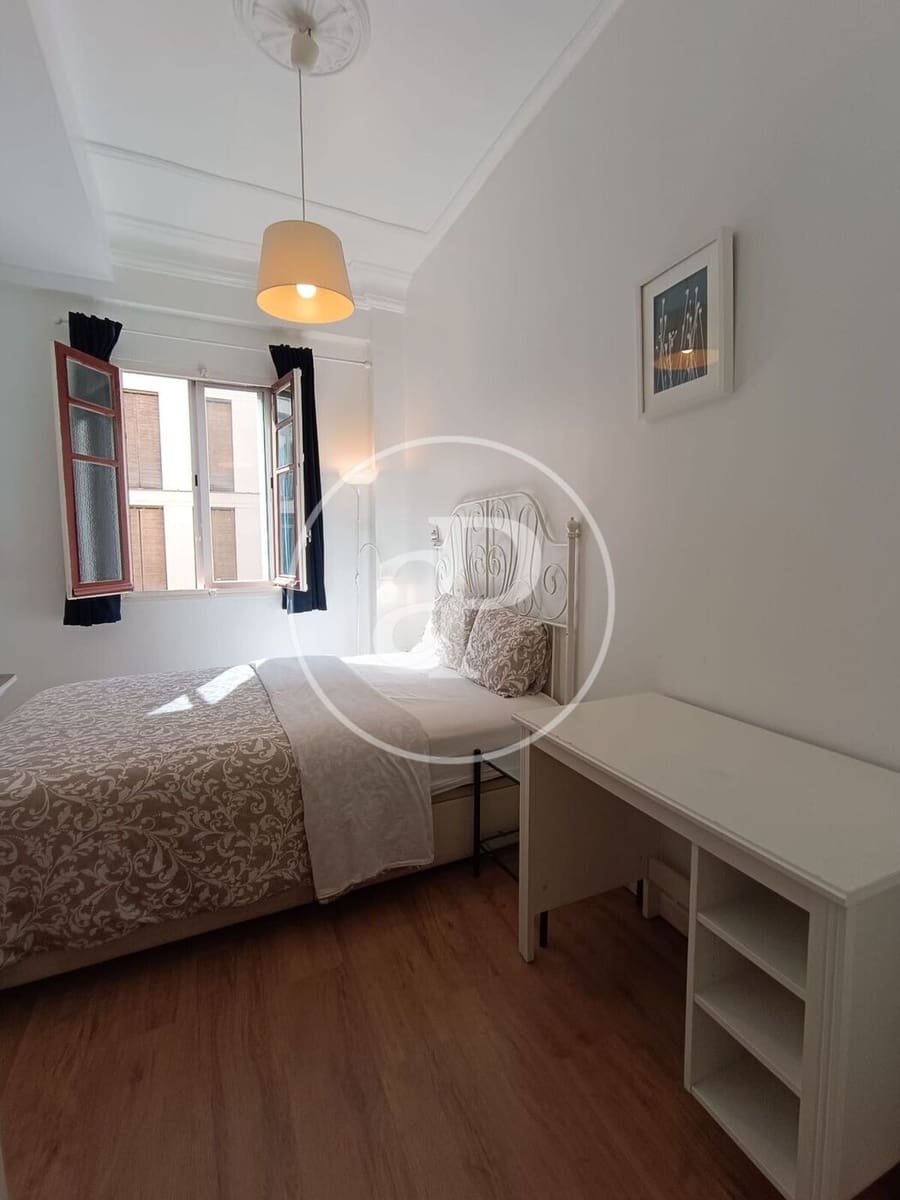 Appartement de 4 chambres à louer à Valence ville - 2 000 € (Ref: 9677573)