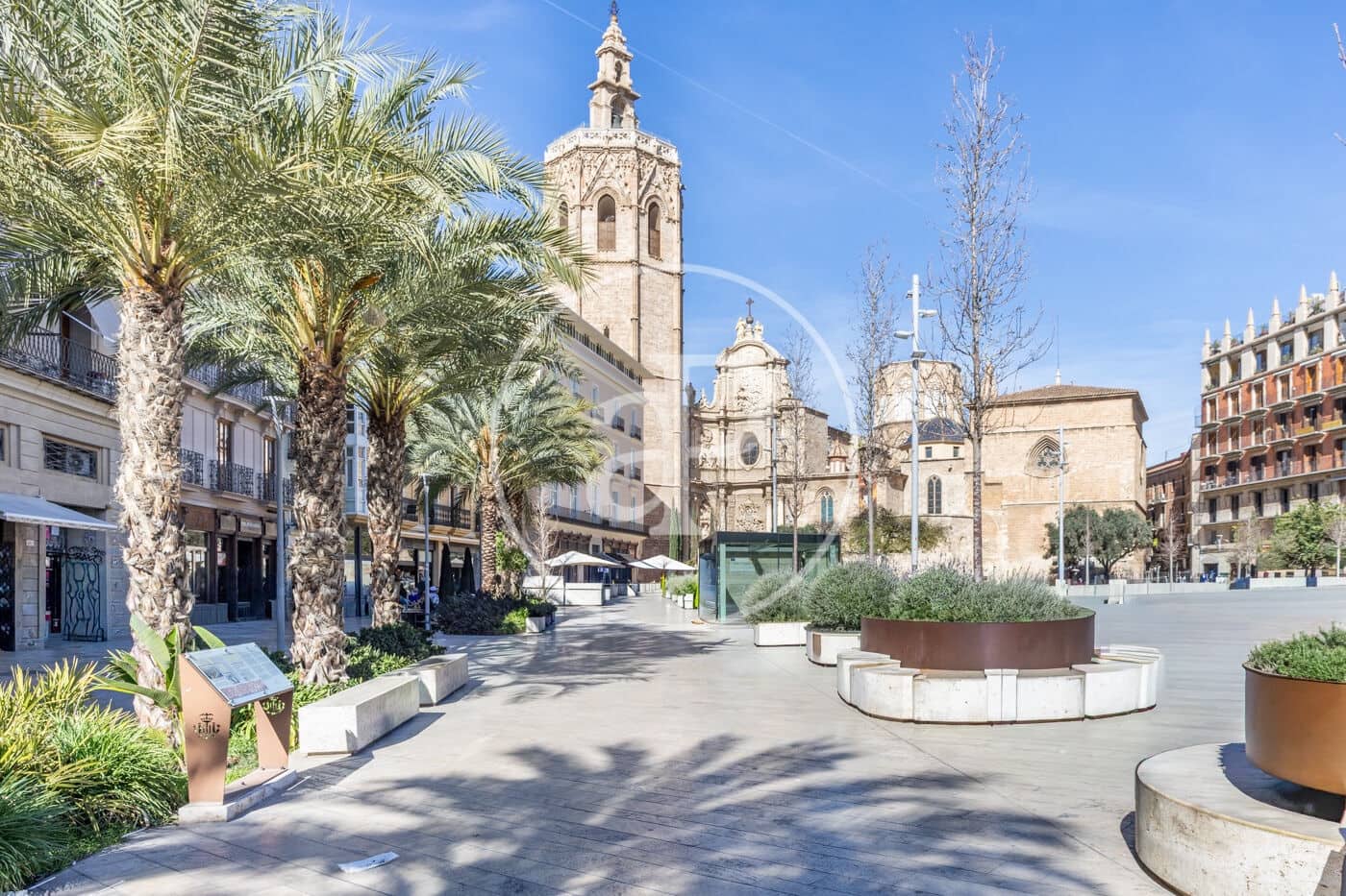 Appartement de 4 chambres à louer à Valence ville - 2 000 € (Ref: 9677573)