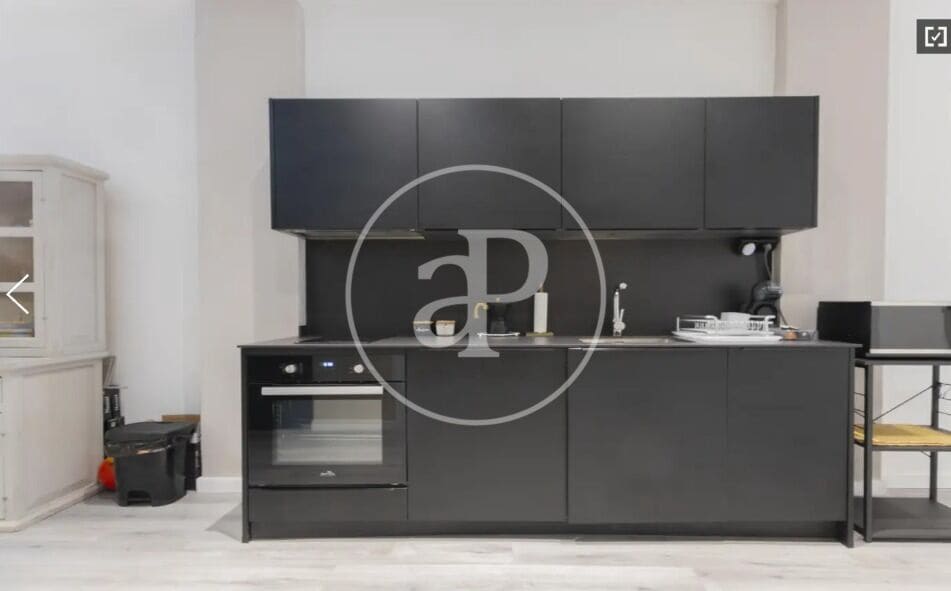 2 makuuhuone Huoneisto vuokrattavana paikassa Valencia kaupunki - 1 600 € (Ref: 9677574)