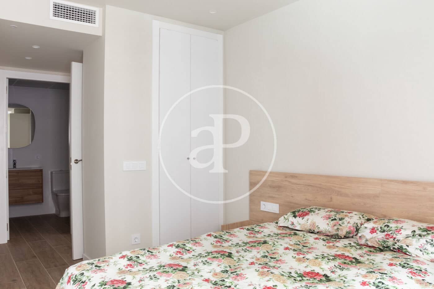 1 sypialnia Apartament do wynajęcia w Miasto Walencja - 1 250 € (Ref: 9686523)