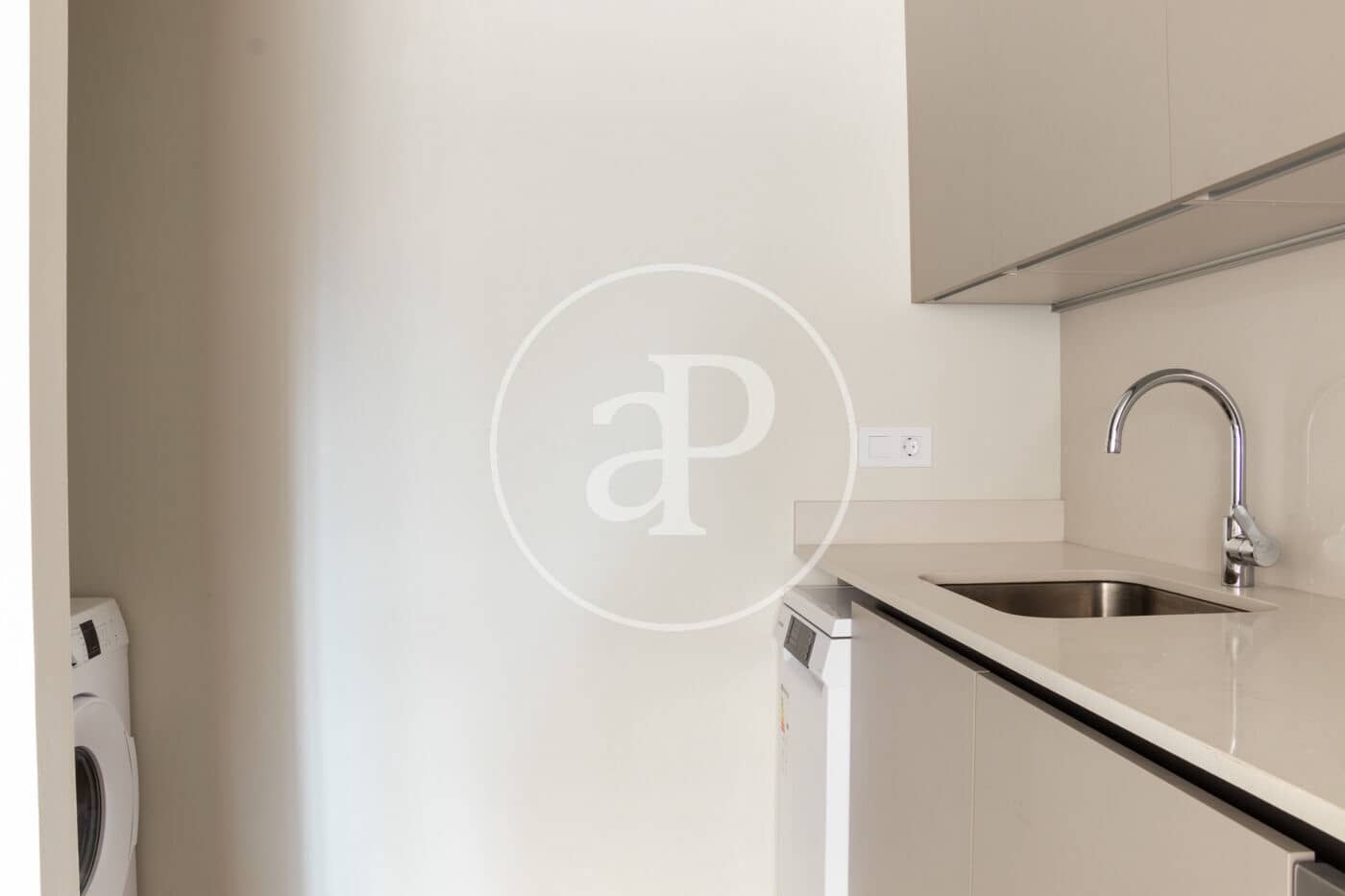 1 sypialnia Apartament do wynajęcia w Miasto Walencja - 1 250 € (Ref: 9686523)