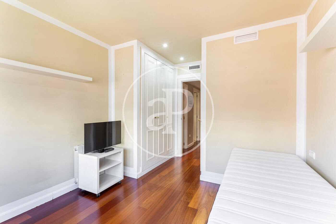 3 quarto Apartamento para arrendar em Valencia cidade - 2 900 € (Ref: 9686524)