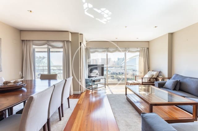 3 quarto Apartamento para arrendar em Ciutat de les Arts i de les Ciencies, Valência cidade - 2 900 € (Ref: 9686524)