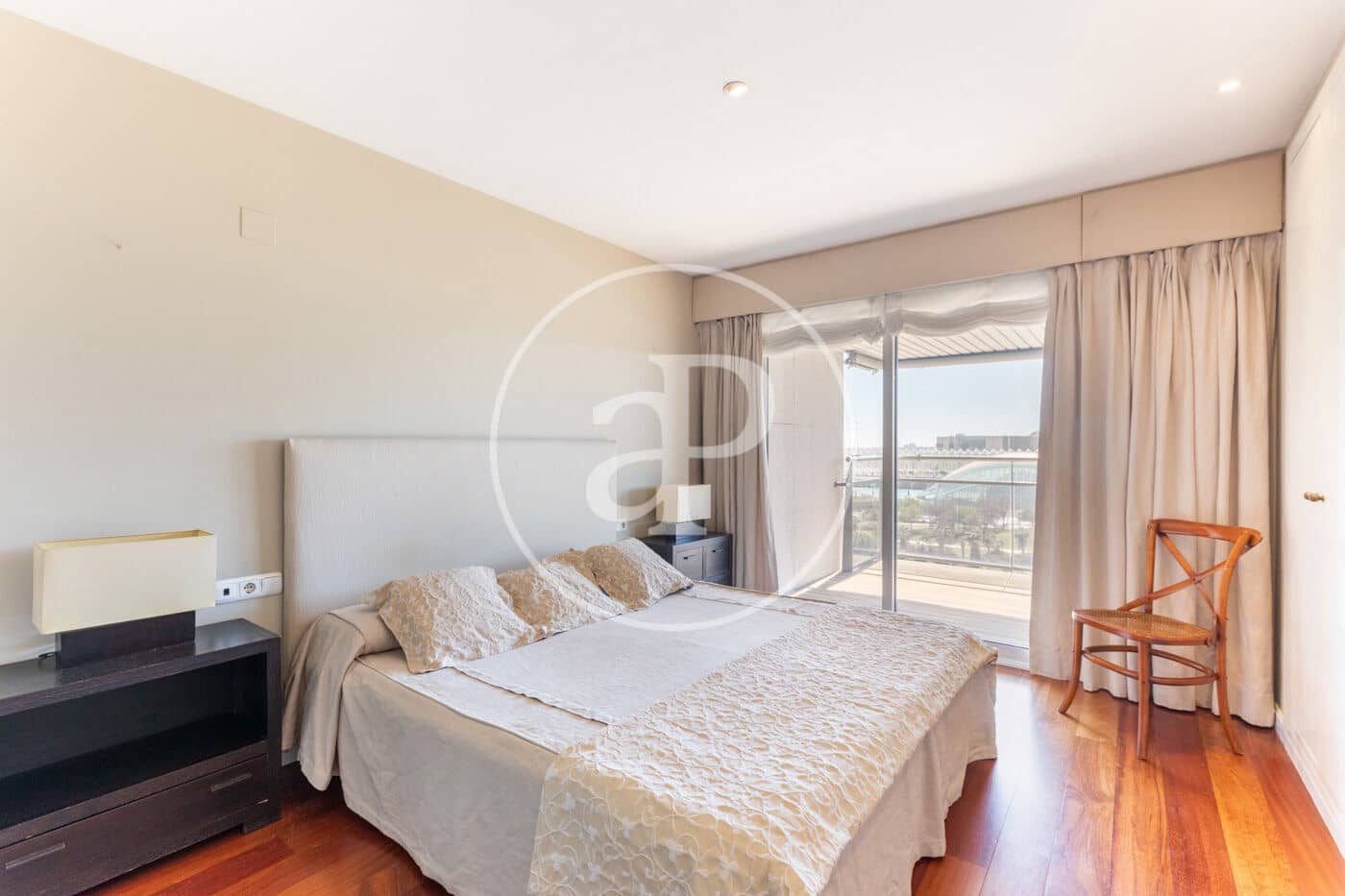 3 quarto Apartamento para arrendar em Valencia cidade - 2 900 € (Ref: 9686524)