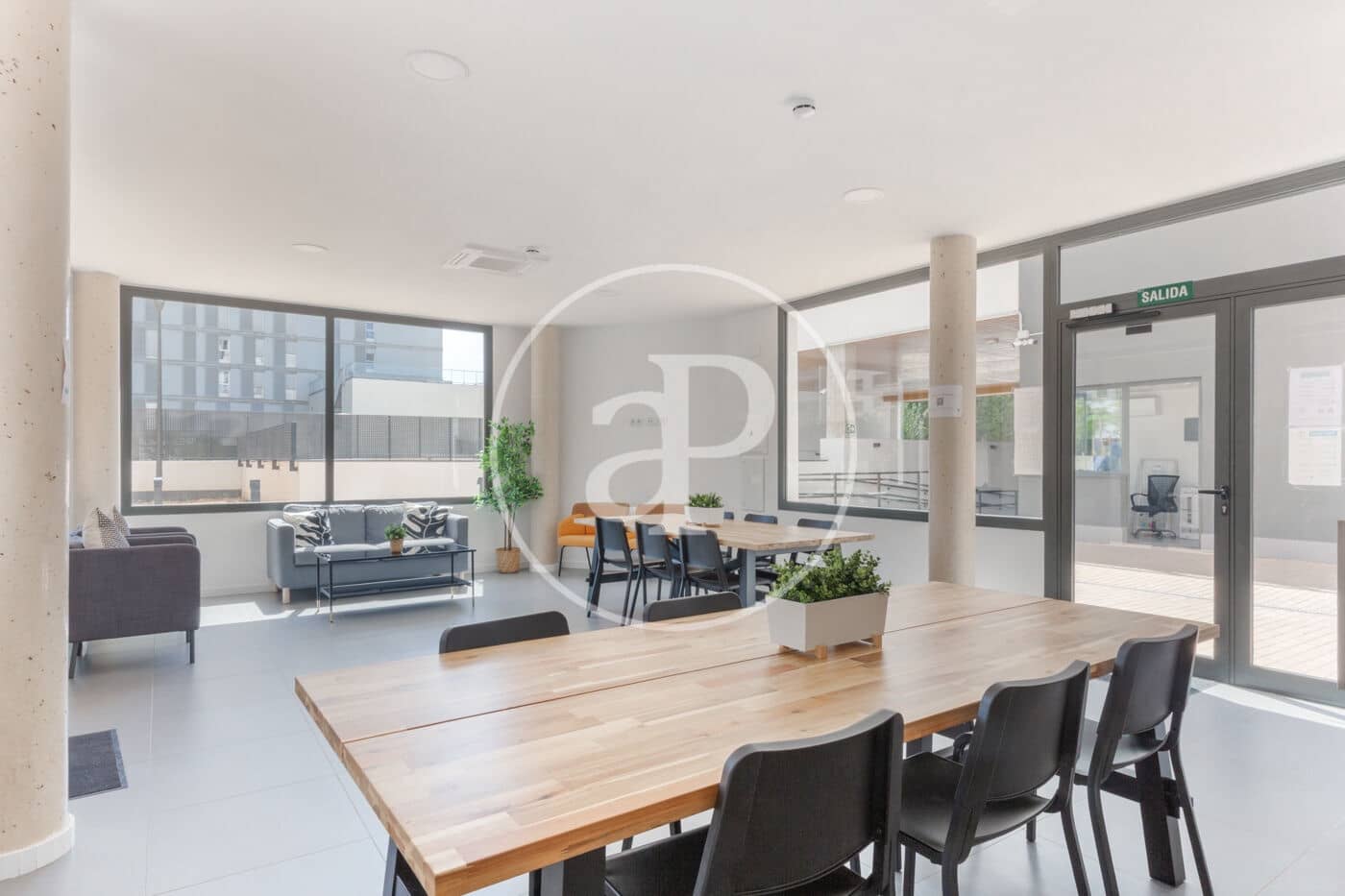 2 slaapkamer Appartement te koop in Valencia stad met zwembad - € 520.000 (Ref: 9686526)