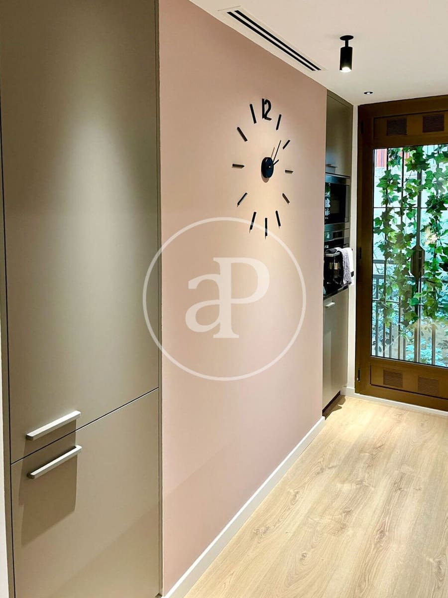 Apartamento de 3 habitaciones en València ciudad en venta - 760.000 € (Ref: 9686527)