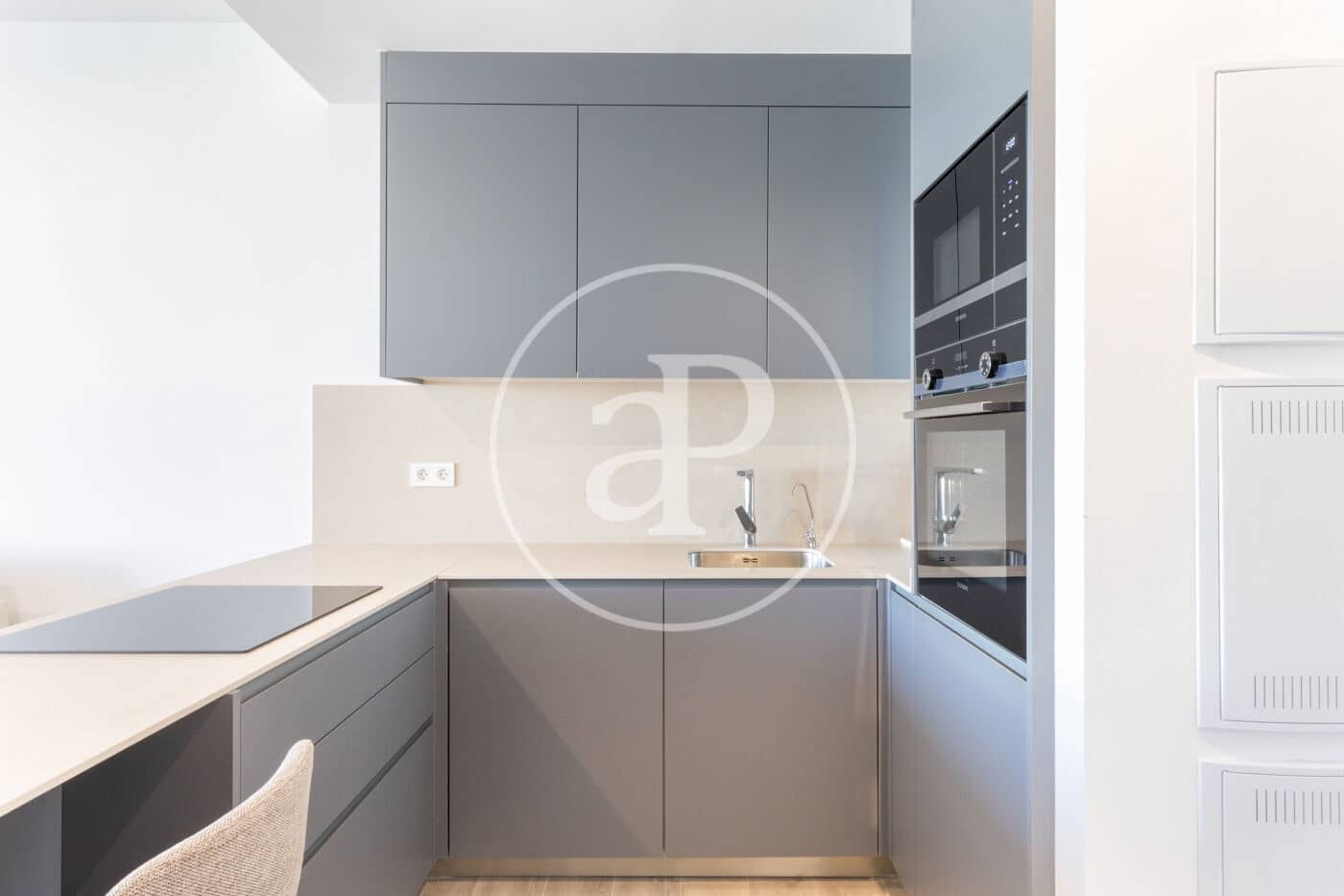 2 quarto Apartamento para arrendar em Valencia cidade com piscina - 2 200 € (Ref: 9686528)