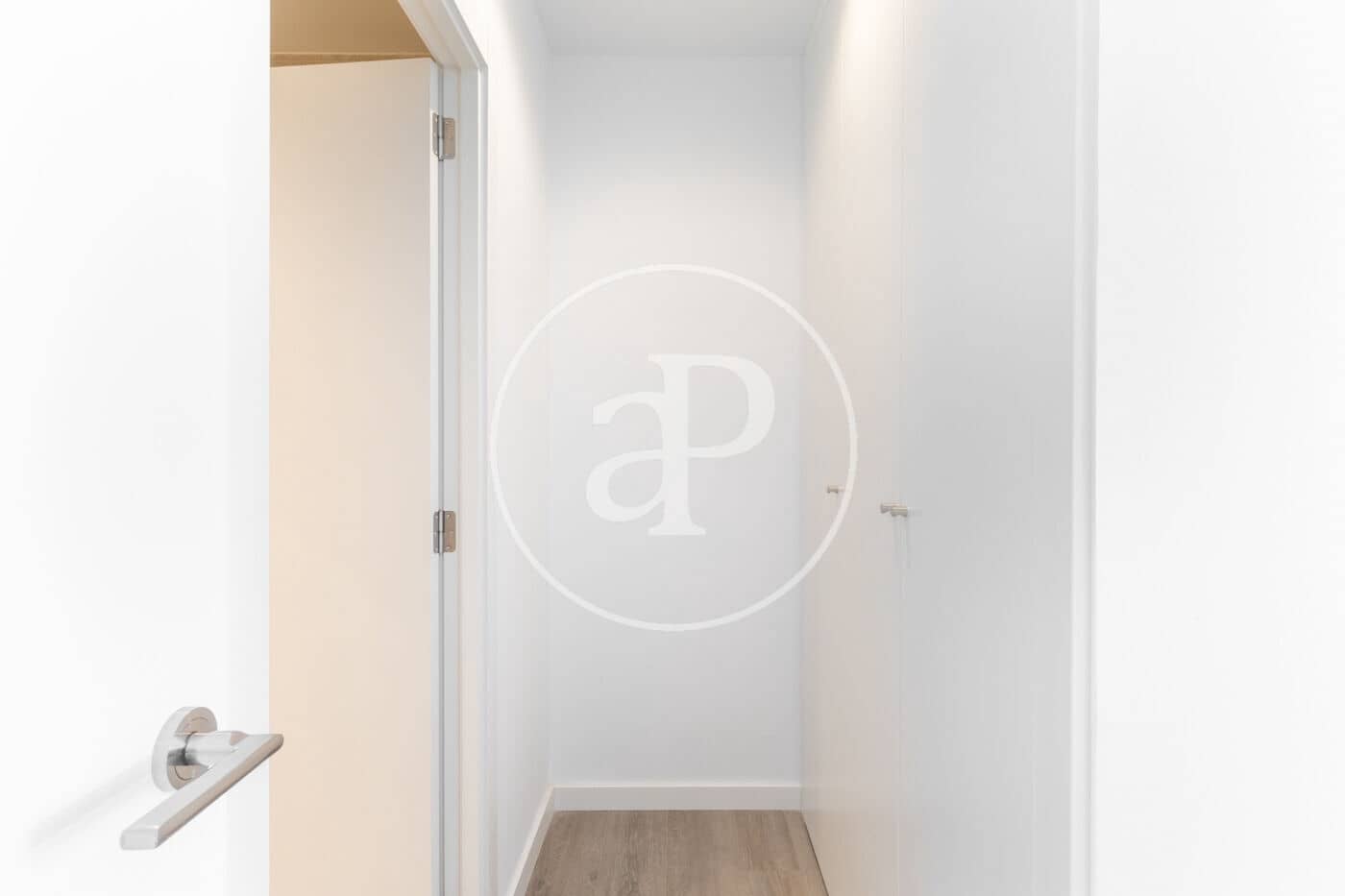 2 quarto Apartamento para arrendar em Valencia cidade com piscina - 2 200 € (Ref: 9686528)