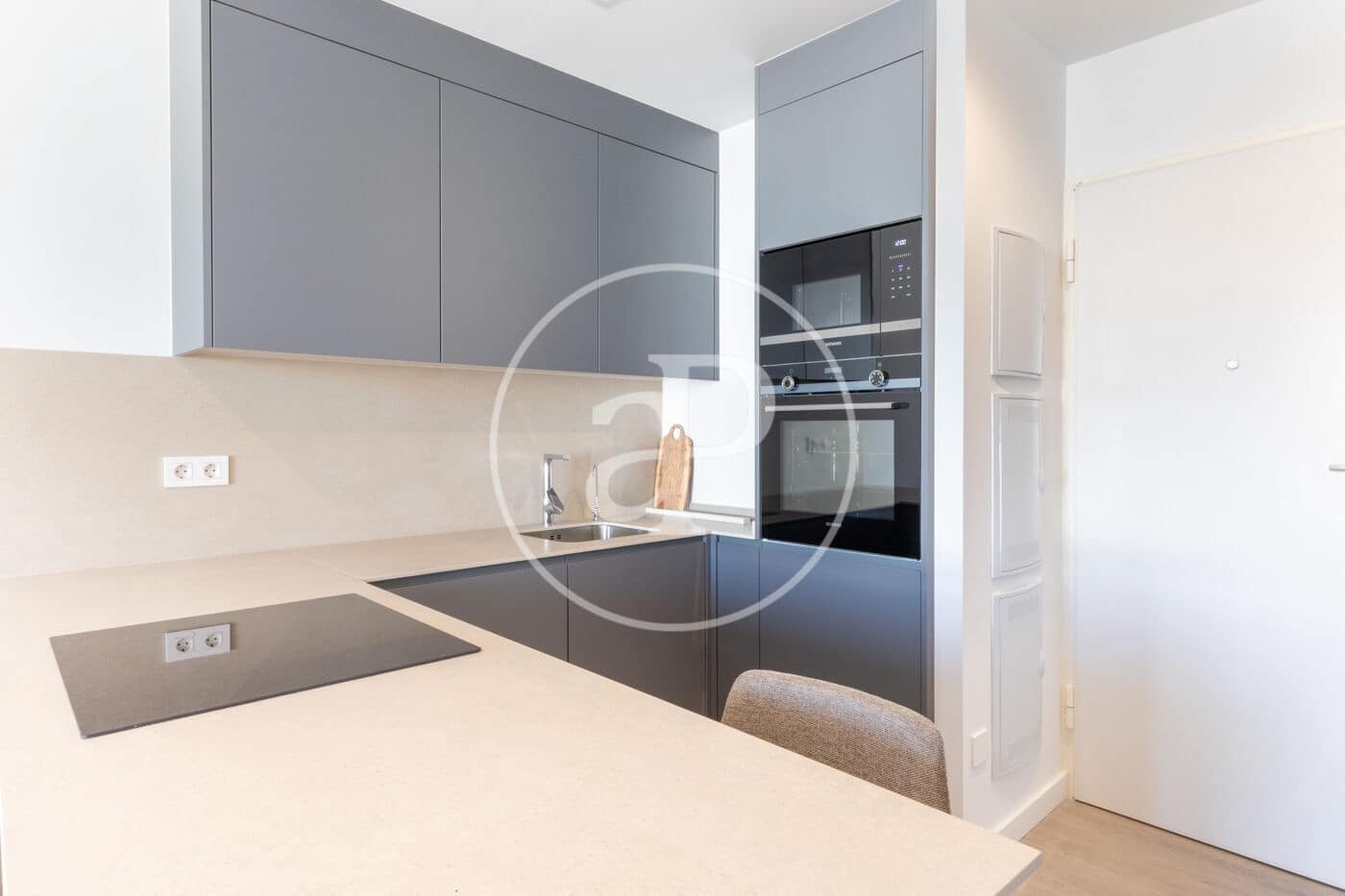 2 quarto Apartamento para arrendar em Valencia cidade com piscina - 2 200 € (Ref: 9686528)