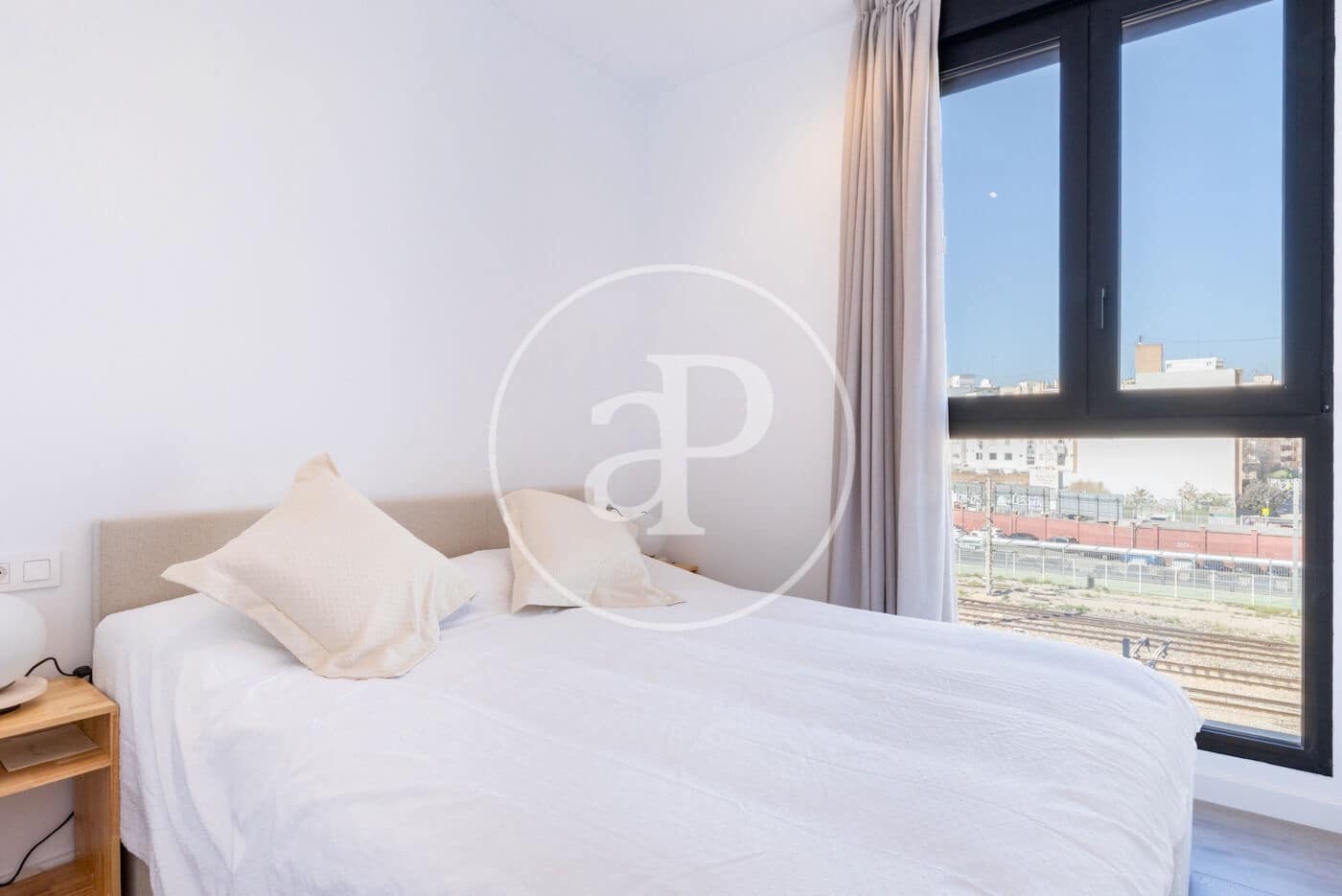 2 quarto Apartamento para arrendar em Valencia cidade com piscina - 2 200 € (Ref: 9686528)