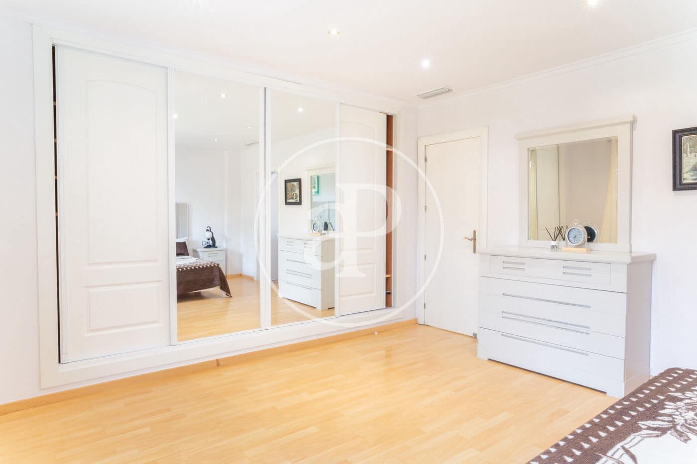 4 bedroom Villa for rent in L'Eliana with pool - € 3,900 (Ref: 9686529)