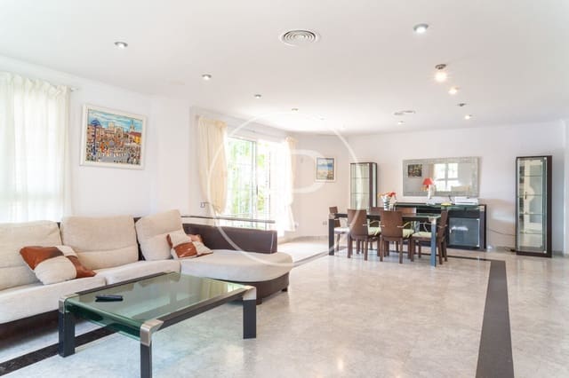 4 bedroom Villa for rent in L'Eliana with pool - € 3,900 (Ref: 9686529)